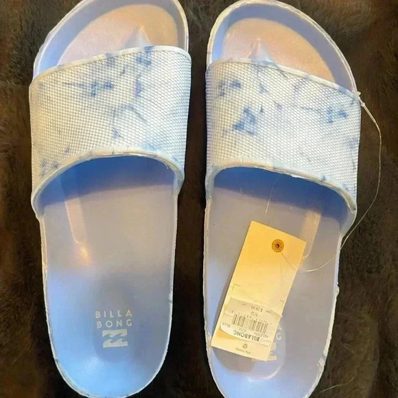 Womens Billabong Slides NWT size 7 - Picture 1 of 3